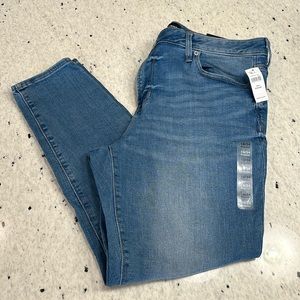 NWT Gap universal jean legging
